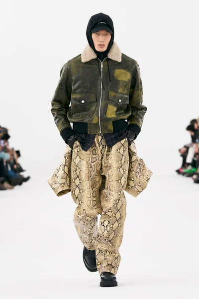 Look 37
